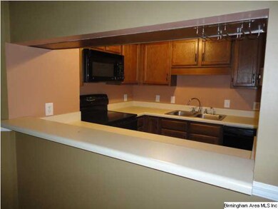 Spacious Breakfast Bar