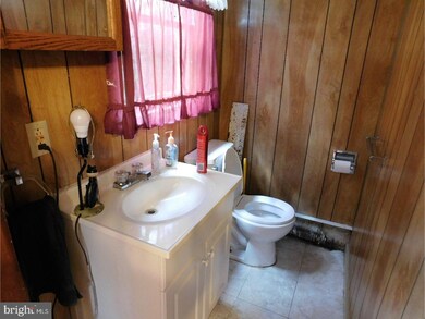 251 Lafayette St, Tamaqua, PA 18252 - photo 5