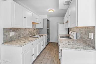 6022 W Golden Ln-23