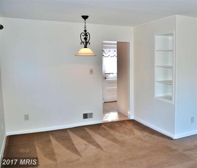 12802 Evanston St, Rockville, MD 20853 - photo 5