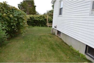 99 Swansom Rd, Swansea, MA 02777 - photo 5