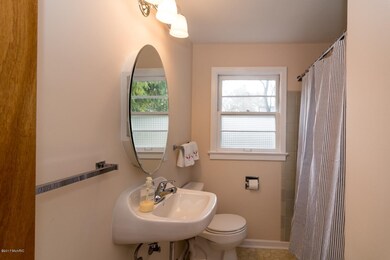 1434 Regent St, Niles, MI 49120 - photo 5