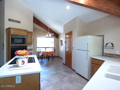 Kitchen Breakfast Area