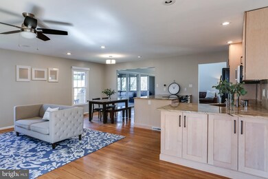 9409 Copenhaver Dr, Potomac, MD 20854 - photo 6