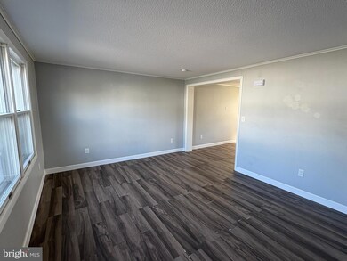 16 W 9th St, Waynesboro, PA 17268 - photo 3