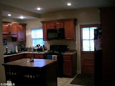 Kitchen - Updated with newer appliances, cabinets,