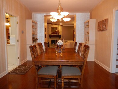 Great size dining room.  Perfect for family gather