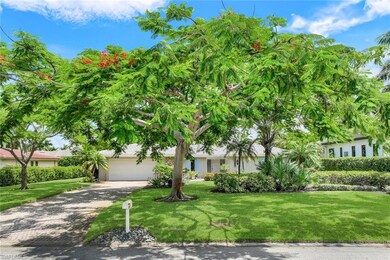 727 Park Shore Dr, Naples, FL 34103 - photo 2