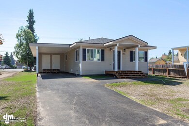 Exterior Front MS_82798-SMALL
