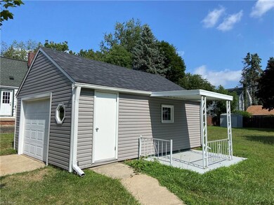 2659 Maple Ave NE, Canton, OH 44714 - photo 3