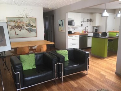 810 S Cassingham Rd, Columbus, OH 43209 - photo 4