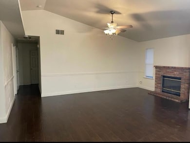 5323 W Garland Ave, Fresno, CA 93722 - photo 4