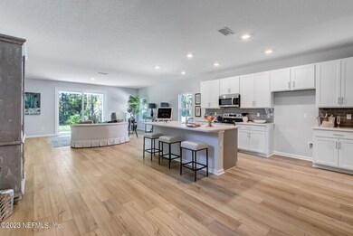 14-web-or-mls-11_86781 Lazy Lake Cir