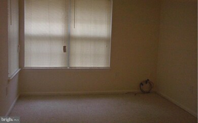 8639 Beekman Place unit B, Alexandria, VA 22309 - photo 6