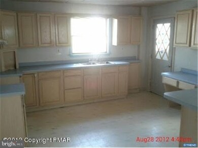 383 E Grand St, Nanticoke, PA 18634 - photo 5