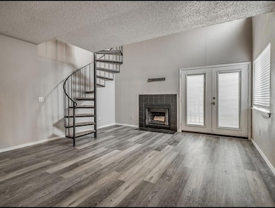 11560 N May Ave unit G201, Oklahoma City, OK 73120 - photo 3