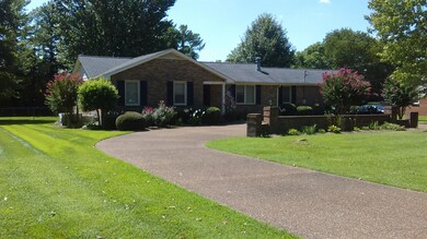 ALL BRICK RANCH WITH HORSESHOE DRIVEWAY! (new hvac Sept 2017. roof, gutters, downspouts new 2010. windows new 2006)