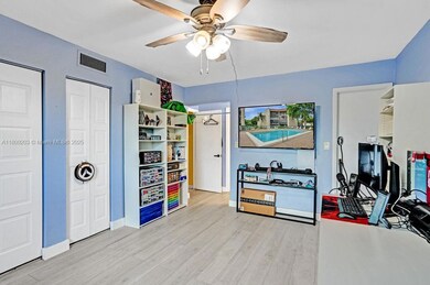 Very spacious bedroom