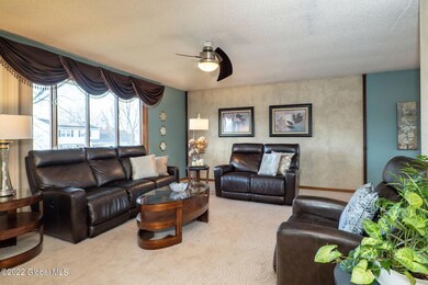 4-web-or-mls-17GlenmoreDr-4