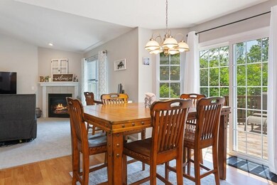 07_4620HiddenLn_369001_DiningRoom_LowRes