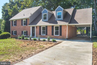 4508 Libbey Dr, Fairfax, VA 22032 - photo 2