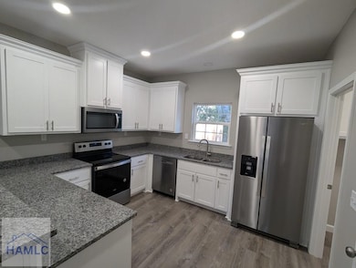 277 Myrtle Ave, Jesup, GA 31546 - photo 2