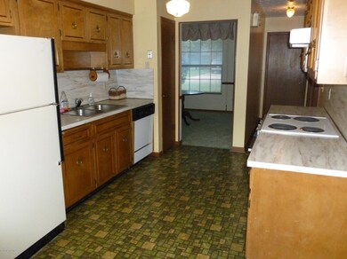 5232 Magnolia Oaks Ln, Jacksonville, FL 32210 - photo 3