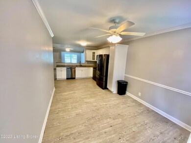 439 Woodlake Dr, Mount Washington, KY 40047 - photo 6