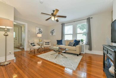 18 Hale St unit 18, Newton Upper Falls, MA 02464 - photo 2