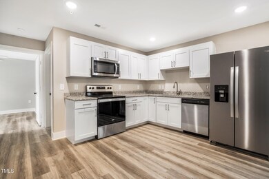 303 Linwood St unit 306, Apex, NC 27502 - photo 3