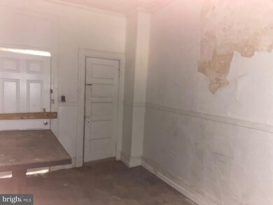 2700 Springhill Ave, Baltimore, MD 21215 - photo 6