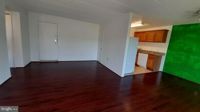 1804 Metzerott Rd unit 303, Adelphi, MD 20783 - photo 4