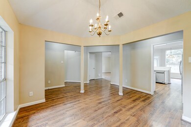 1025 Westglen Dr, Alvin, TX 77511 - photo 7