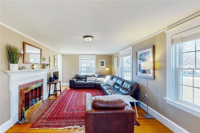 33 Elmcroft Ave, Providence, RI 02908 - photo 4