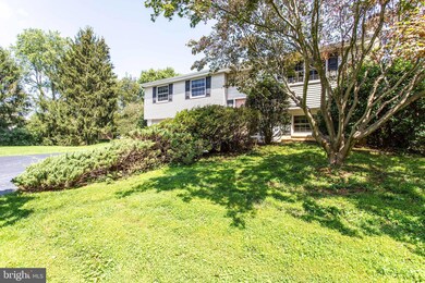 10610 Cavalcade St, Great Falls, VA 22066 - photo 2