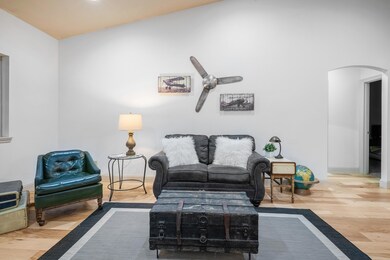 1880 Clowerlawn Dr - Grant pass, OR 9752