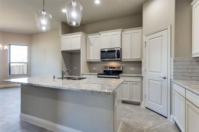 728 Hackamore St, White Settlement, TX 76108 - photo 2