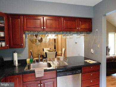 406 Paddock Ct unit 406, Sewell, NJ 08080 - photo 5