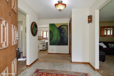 641 Cheyenne Ave, Aurora, IL 60506 - photo 2