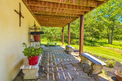 3104 W Clover Ct, Long Pond, PA 18334 - photo 3