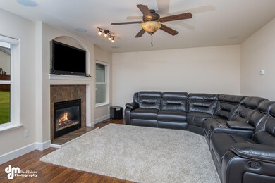 Living Room IMG_4498-FULL