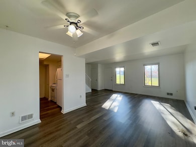 8 King Henry Cir, Rosedale, MD 21237 - photo 3