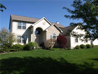 320 Hillcrest Dr, Circleville, OH 43113 - photo 2