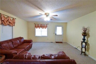 360 Hall Dr, Asheboro, NC 27205 - photo 3