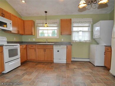 14 Stella St, Providence, RI 02909 - photo 3