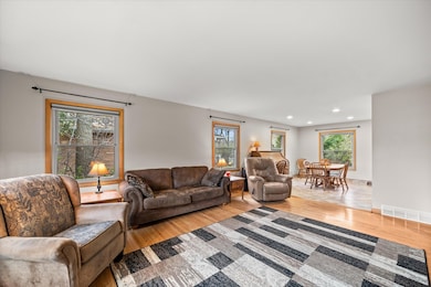 6183 N 118th St, Milwaukee, WI 53225 - photo 4