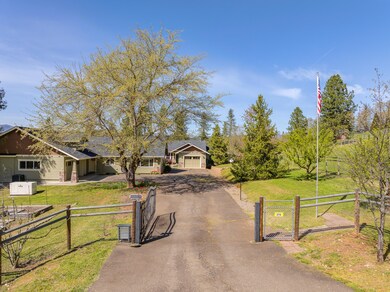 370PauldineWay-003