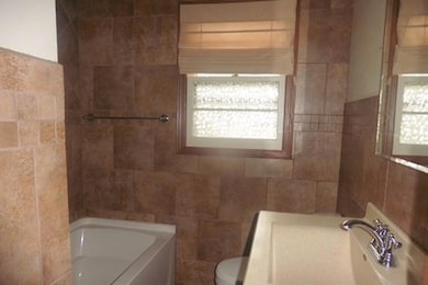 736 Mckinley Ave, Ottumwa, IA 52501 - photo 4