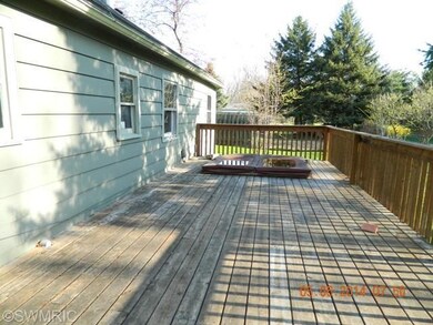 1028 Kusterer Dr NW, Grand Rapids, MI 49534 - photo 3