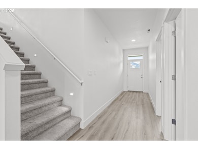 1565 S Quartz Dr, Cornelius, OR 97113 - photo 3